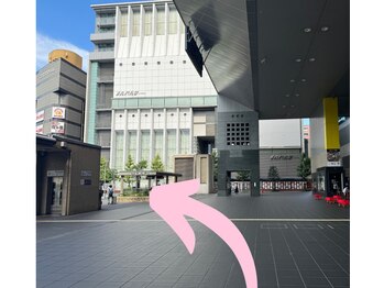 まつげエクステ専門店 ビューティーアイラッシュ 京都駅中央口店/正面にメルバルクが見えます！