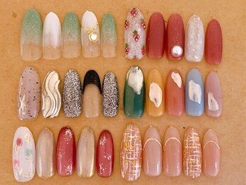 ネイルサロンアンドジュエリー アリュール(ALLURE)の写真/シンプル系～華やか系までデザイン豊富☆嬉しい《持ち込みOK》なので、自分だけのお気に入りの指先が叶う♪