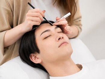 メンズ眉毛サロン IKETE＋ 名駅店【8/1 NEW OPEN（予定）】の写真/男性専用のプライベート空間でリラックス◎眉毛ケアが初めての方も、プロが丁寧にカウンセリングします。