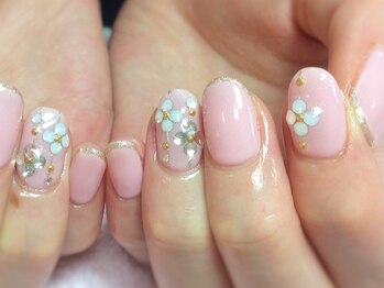 ネイルネイル 南森町店(nailnail)/ストーンのお花は季節問わず♪