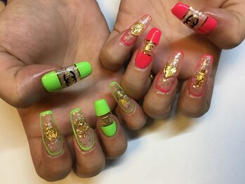 ラウト デコレーションアンドネイルサロン(Lauto Decoration&Nail Salon)/ネオンカラースカルプネイル
