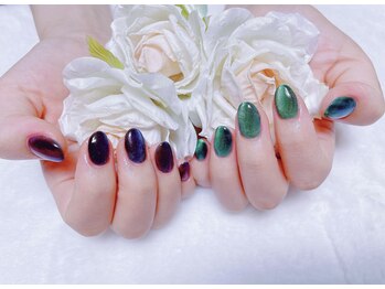 ★人気のマグネットネイル