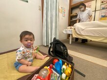 子育てママの整体サロン/施術中のお子様の様子