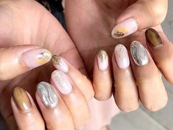 トータルビューティーステラ(TOTAL BEAUTY STELLA)の写真/ニュアンス・マグネット・ワンカラー等ネイルサンプル多数!丁寧なネイルケア、カルジェルバイオジェル使用