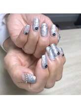 ヒトミネイルズ(Hitomi Nails)/ゴージャスネイル