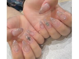 爪が綺麗に見えるグラデ