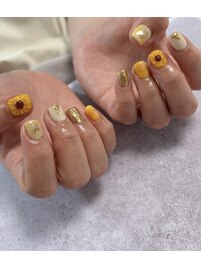ひまわりネイル