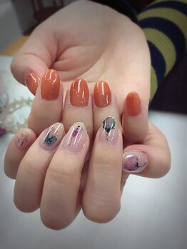 ツメキラ(TSUMEKIRA)/アシンメトリーニュアンスネイル