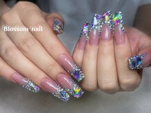 ブラソンネイル(Blossom nail)の雰囲気（ゴージャスなネイルで、指先から輝く自信を）