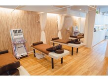 青葉台駅前整骨院/半個室の施術室