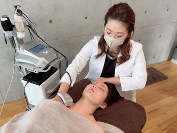 ラムールボーテ(L'AMOUR BEAUTE)の写真/【美容鍼灸師にお任せ】目もぱっちり疲れ顔から元気な印象に◎お顔から身体までたるみ予防/肩凝り頭ケア◎