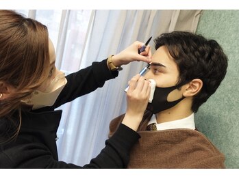 スター 新宿 新宿御苑(★STAR)/施術中メンズアイブロウWAX/新宿