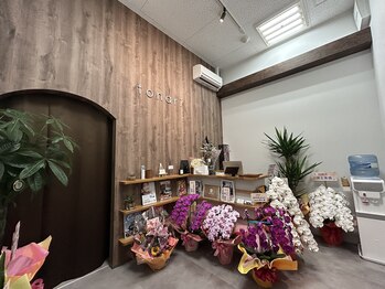 トナリ(tonari)/待合室