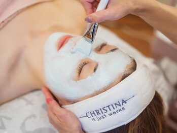 ミラー(MIRAOR)の写真/【肌質改善◎結果に満足CHRISTINAフェイシャル】クリスティーナ正規導入店!本気で肌に向き合うサロンケア