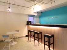 明るく清潔感のあるフロントでお出迎え♪