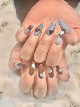 ビーメルシー 天満橋(bea.merci)/茶色xブルーネイル