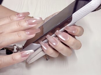 ネイルアンドアイラッシュ シシュ なんば本店(nail&eyelash SyiSyu)の写真/【Open記念価格】人気のマグネットネイルが3950円!長持ちジェルと美フォルム仕上げをお試しください♪
