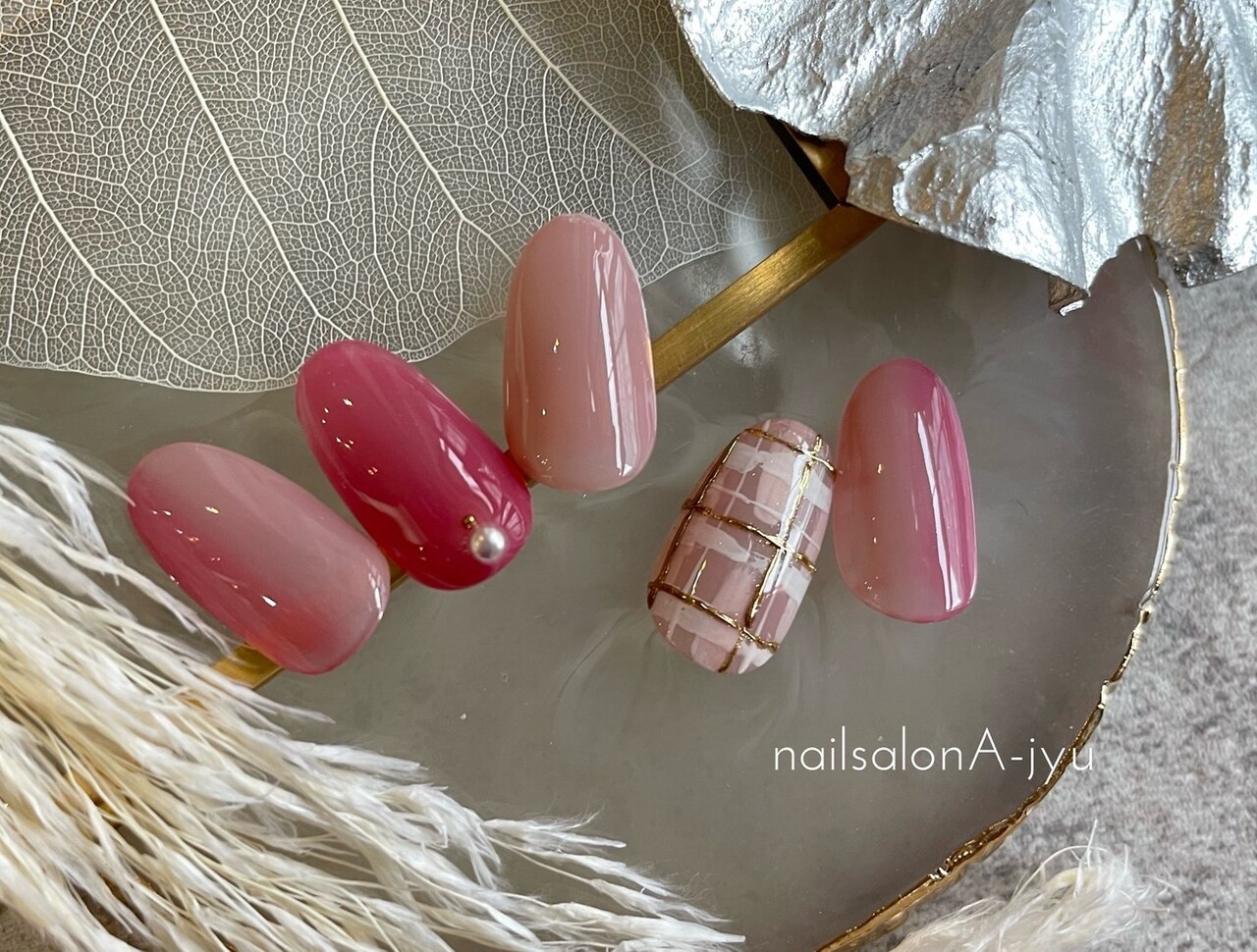 ネイルチップ ワンホン 薔薇 リボン ちゅるん