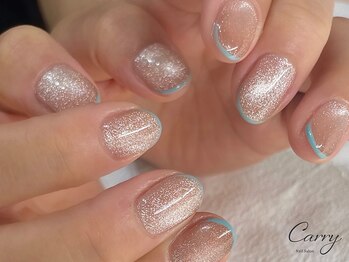 キャリー(CARRY)の写真/ライフスタイルに合わせてネイルを楽しめる♪短めフォルムに映えるニュアンスデザインやカラーが人気*