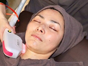 ヨモギスト(yomogyst)/光糸リフト首回り