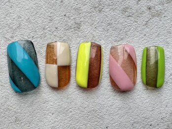 シープラスエー(C+A)/カラフル陶器風ネイル