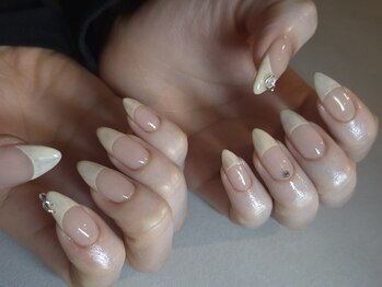 モク(moqu.)/ピアスネイル