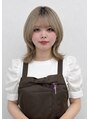 ロロ バイ フィアラ 京都駅前店(LOLO by Fiara) 山下 花音