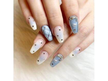 アイナ(Aina)の写真