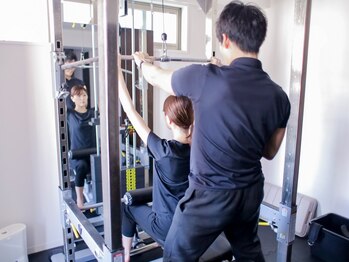 【肩こり・腰痛・ダイエット特化】パーソナルジム＆ピラティス メルメイク伏見店/パーソナルトレーニング