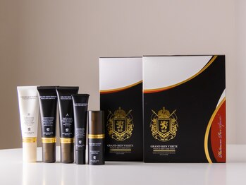 ブラン ネージュ(Blanc Neige)/【リアボーテ】グランスキン