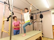 エミ(EMI)の雰囲気（キャデラックを使ったレッスン風景！）