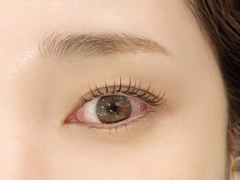 マケア アイラッシュアンドネイル 南越谷 新越谷(Makea)の写真/夏におすすめ!選べるカラーは12種類《カラー20本込100本~》カラーエクステでいつもと違う雰囲気に★南越谷