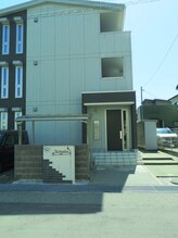 チュムル(chumuru)/サロンはこのアパートの３階です