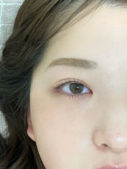 サロンドルル(Salon de Lulu)/キリッとストレート眉毛