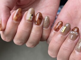 秋といったらべっ甲ネイル