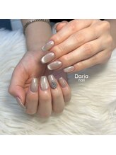 ダリア(Daria)/秋にも◎ベージュマグネット