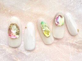 ぷっくりキラキラネイル