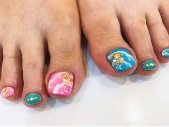 ティンク(Tink)/フットネイルの季節到来!