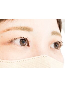 ナチュラル上品な目元にしたい