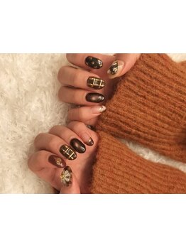 手描きアートが得意なサロン