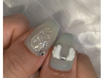 ミミ(MIMI)/羽ネイル