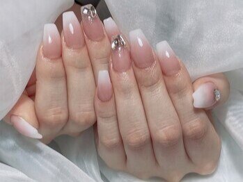 チョコアンドミントの写真/【王道のモテ可愛いシンプルネイル♪】シンプルだからこそ仕上がりの美しさが際立つ！デザイン例はブログへ