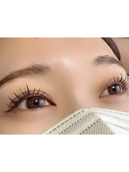 ナチュラル上品な目元にしたい