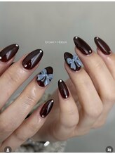 brown ribbon nail