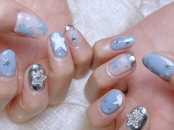 クイーンズネイルサロン(Queen's nail salon)/手描き星デザイン
