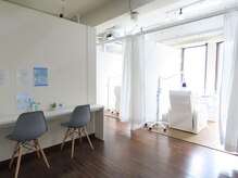 ホワイトニングカフェ 熊本店(WhiteningCafe)の雰囲気（３席あります♪お友達・親子・カップルでのご来店にも大人気◎）