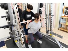 レグルスの雰囲気（パーソナルトレーニングでしっかり筋トレができて姿勢改善にも◎）