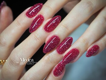 ミーディア(Medea)の写真/【マグネットデザイン◆¥9270～】短時間×高品質でモチの良さが自慢！指先美人の美フォルムネイル