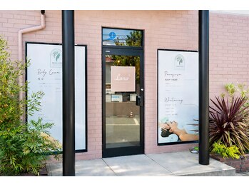 ラナ(Lana)/サロン入り口です★