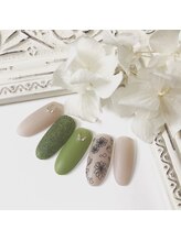ヒトミネイルズ(Hitomi Nails)/